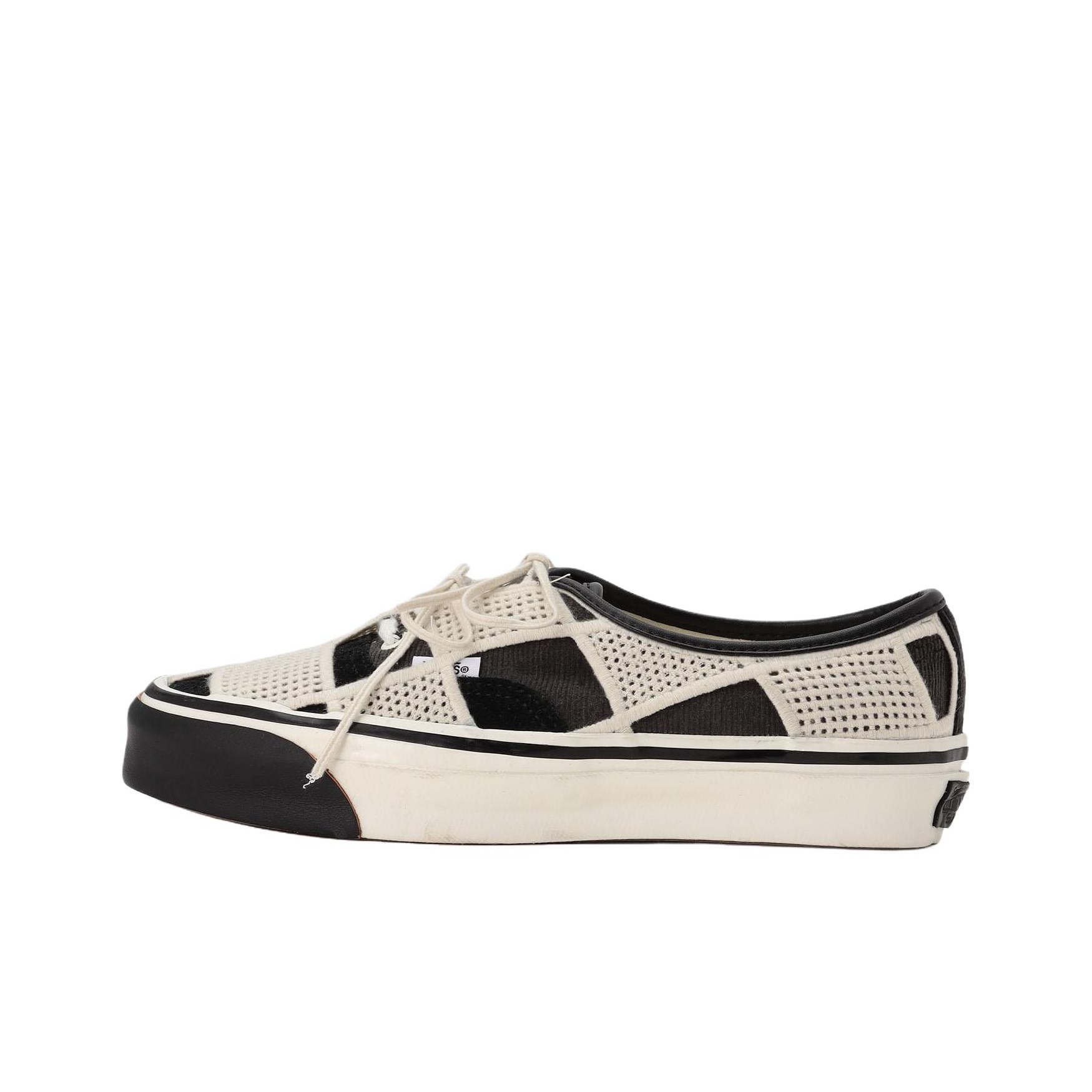 Vans Shoes Authentic - Sepatu Skateboard Vans Premium Authentic 44